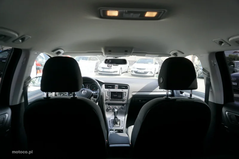 Volkswagen Golf VII 17