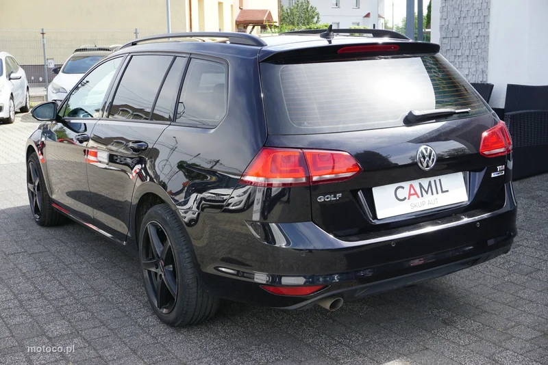 Volkswagen Golf VII 6