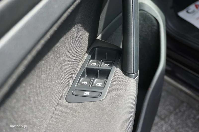 Volkswagen Golf VII 8