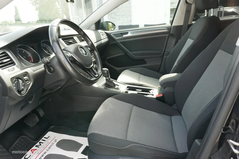 Volkswagen Golf VII 9