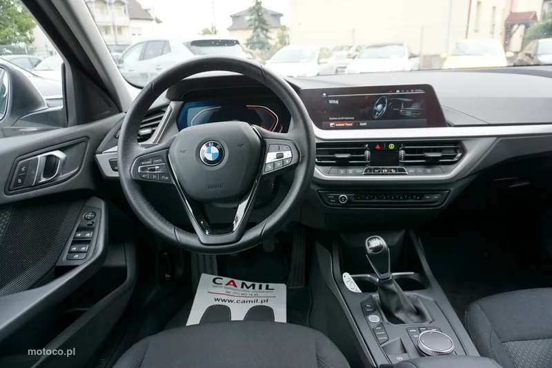 BMW Seria 1 F40 118 12