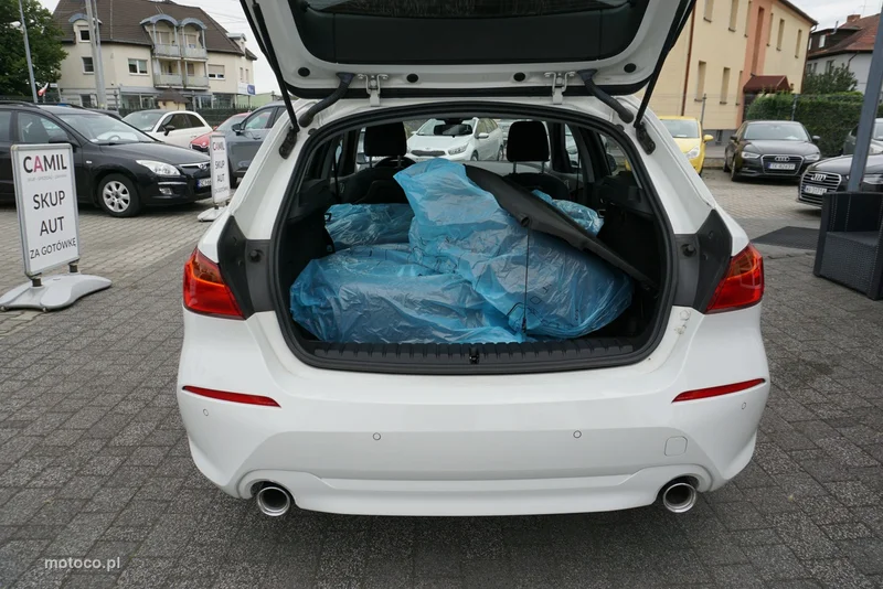 BMW Seria 1 F40 118 17
