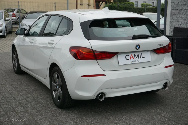 BMW Seria 1 F40 118 7