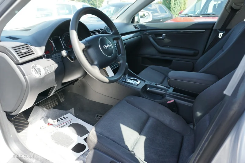 Audi A4 B6 8