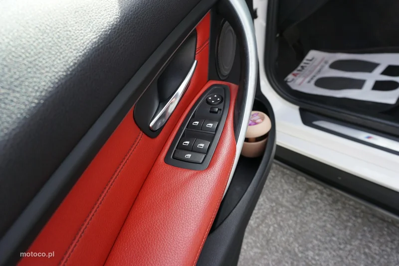 BMW Seria 3 F30 335 10