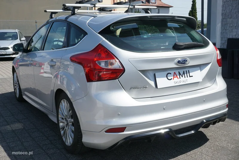 Ford Focus III 5
