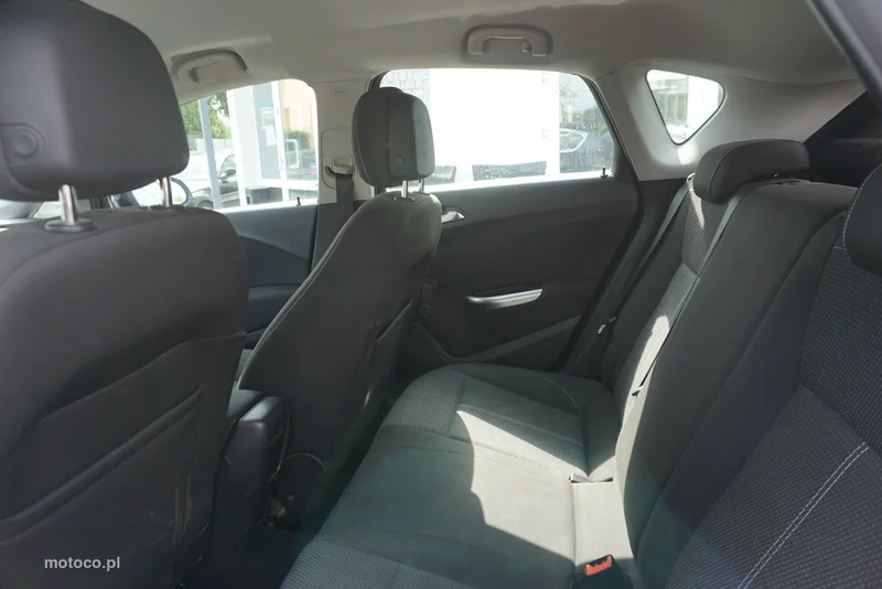 Opel Astra J 12