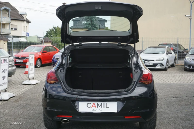 Opel Astra J 13