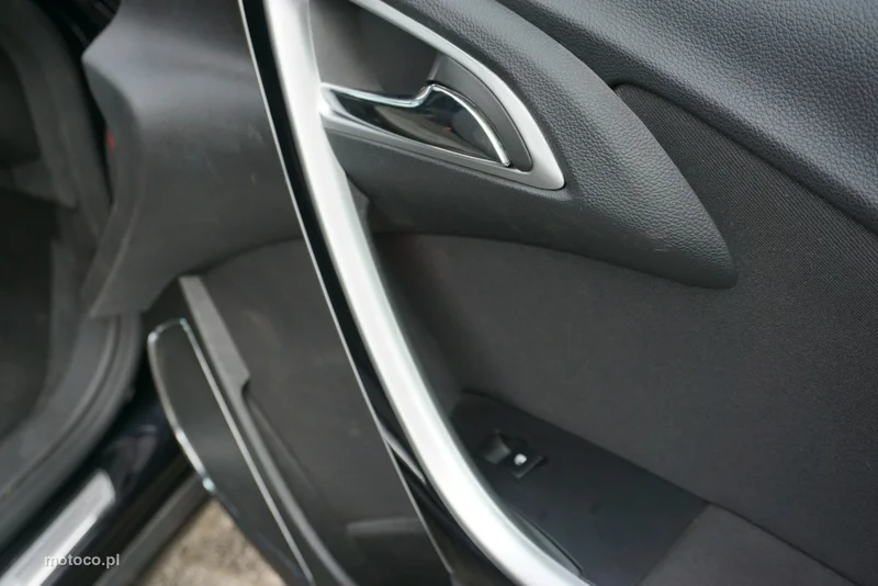 Opel Astra J 15