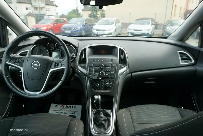 Opel Astra J 18