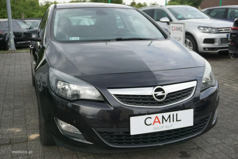 Opel Astra J 3