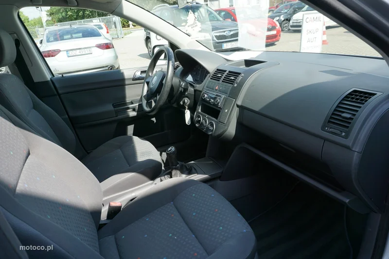 Volkswagen Polo IV 9N 24