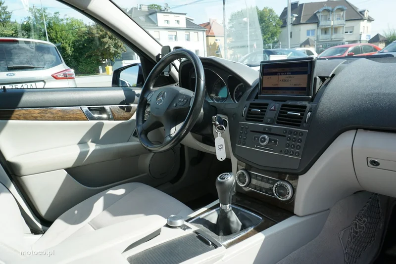 Mercedes-Benz Klasa C W204 C 200 20