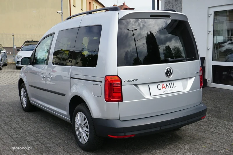 Volkswagen Caddy IV 6