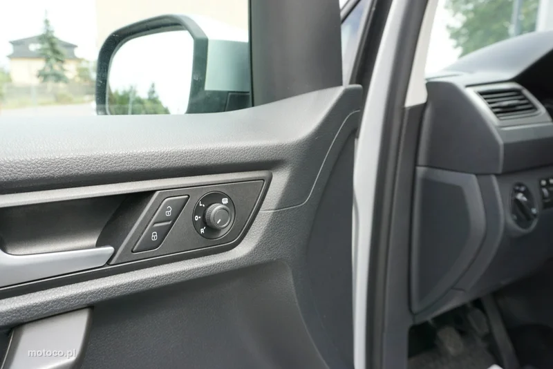 Volkswagen Caddy IV 10