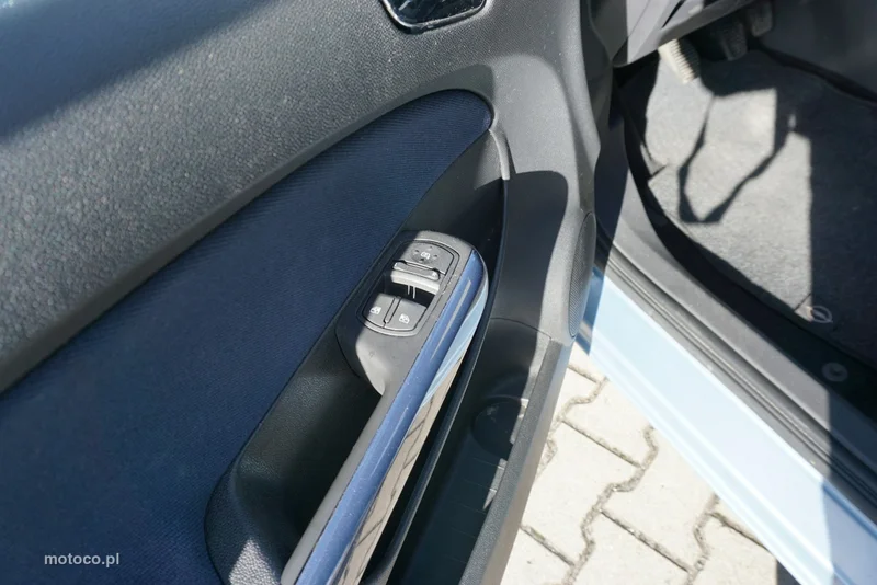 Opel Corsa D 8