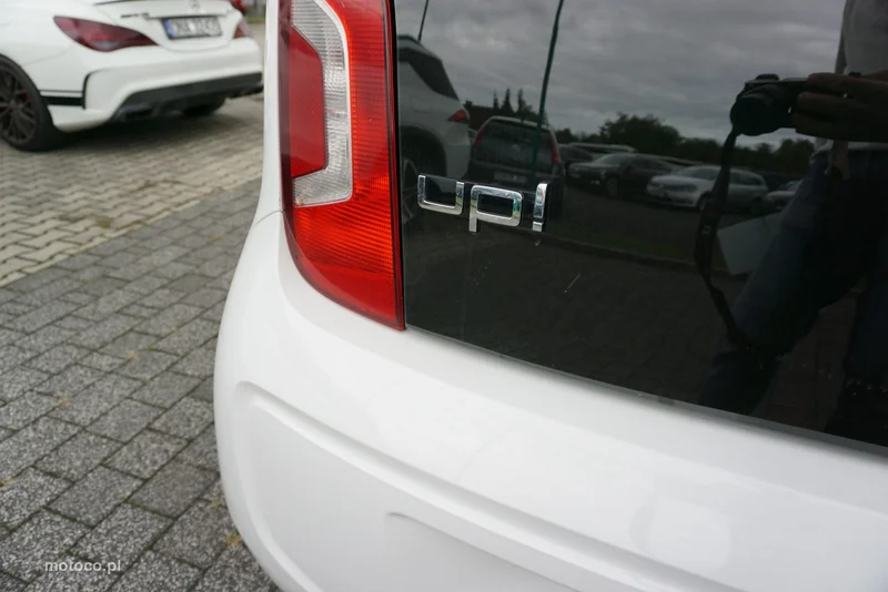 Volkswagen up! 12