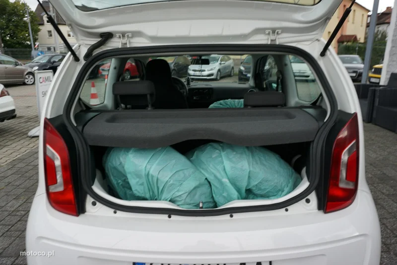 Volkswagen up! 13