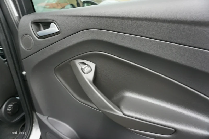 Ford Kuga II 24