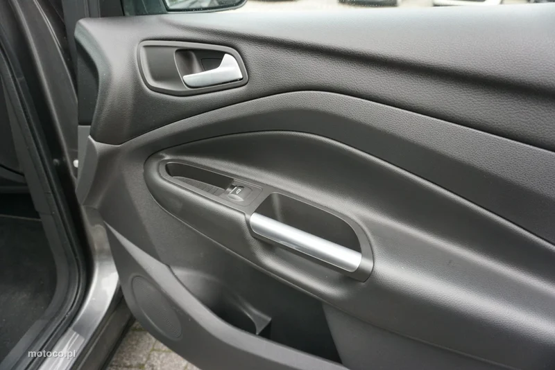 Ford Kuga II 26