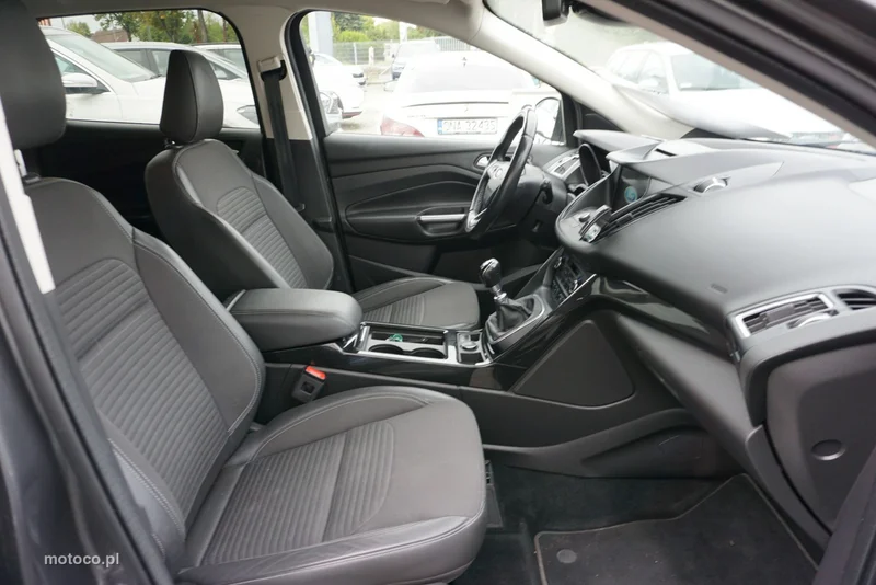 Ford Kuga II 28