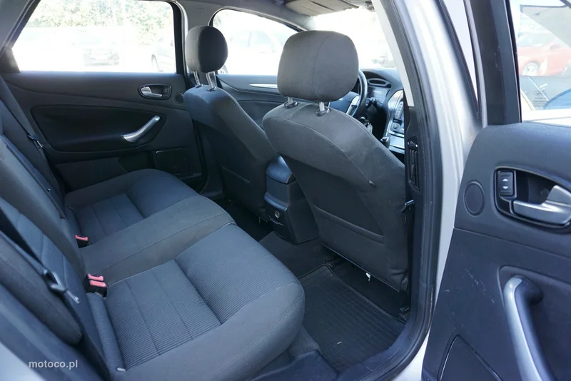 Ford Mondeo IV 16