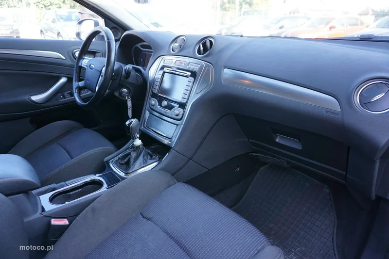 Ford Mondeo IV 17