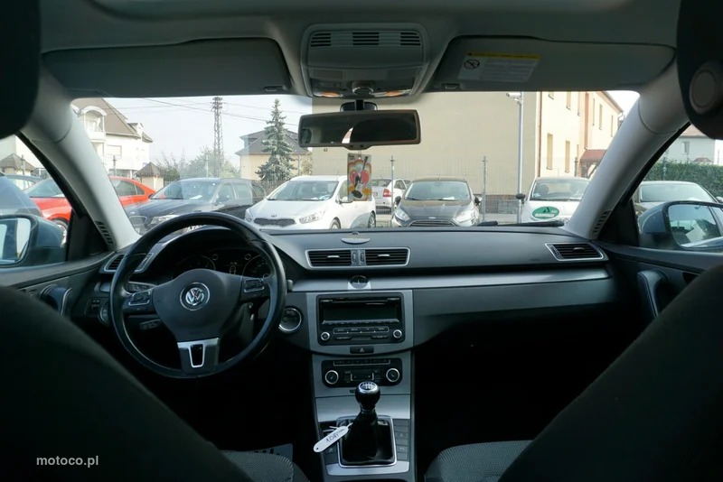 Volkswagen Passat B7 13