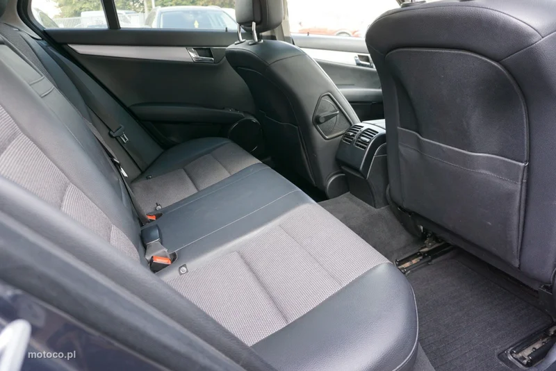 Mercedes-Benz Klasa C W204 C 180 18