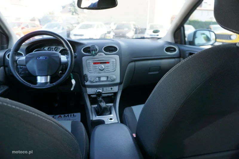 Ford Focus II 12