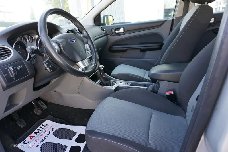 Ford Focus II 9