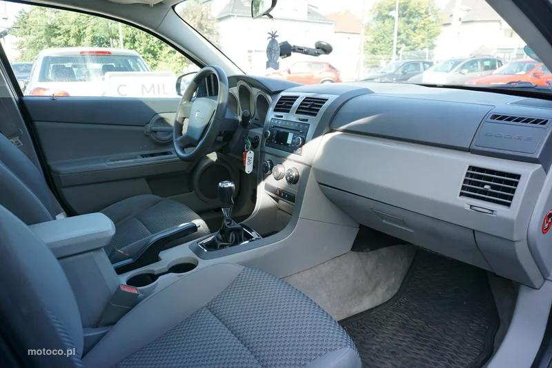 Dodge Avenger 21