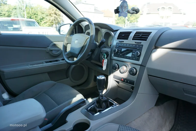 Dodge Avenger 22