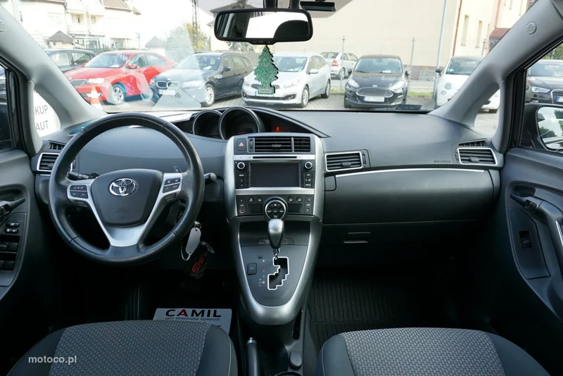 Toyota Verso 14