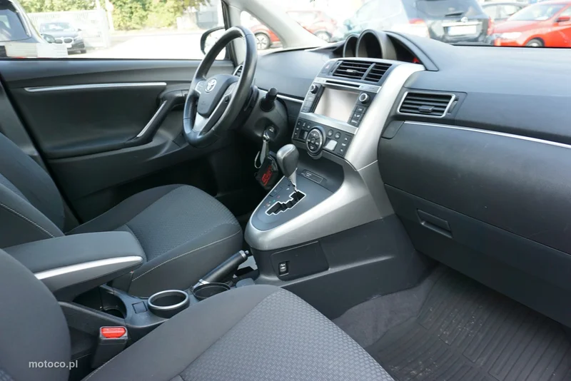 Toyota Verso 20