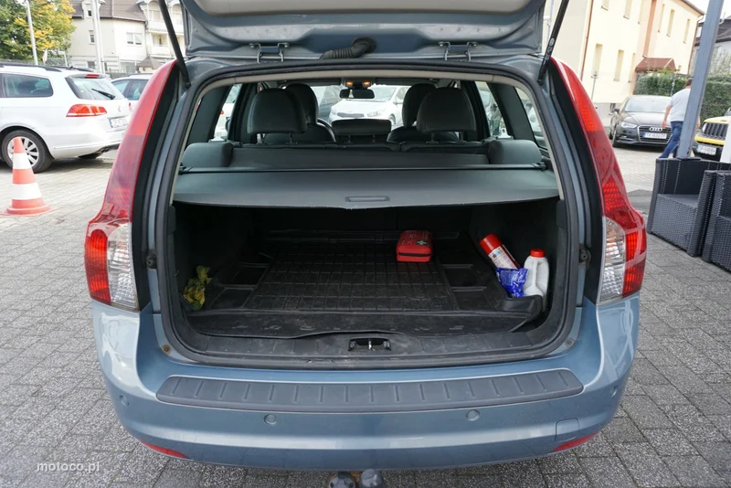 Volvo V50 16