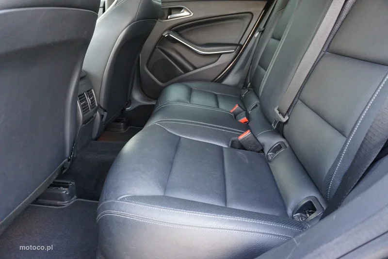 Mercedes-Benz CLA C117 200 13