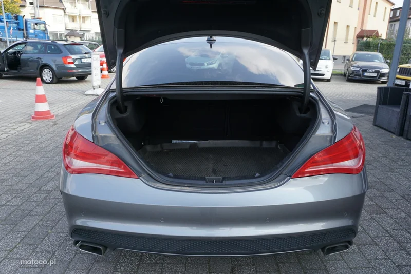 Mercedes-Benz CLA C117 200 18