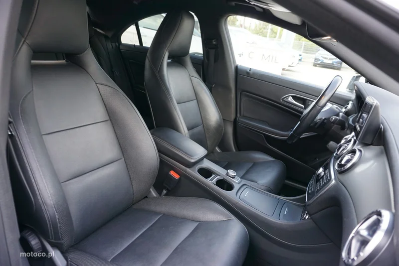Mercedes-Benz CLA C117 200 23