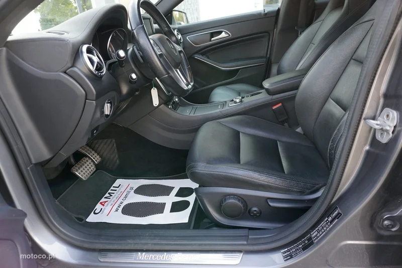 Mercedes-Benz CLA C117 200 10
