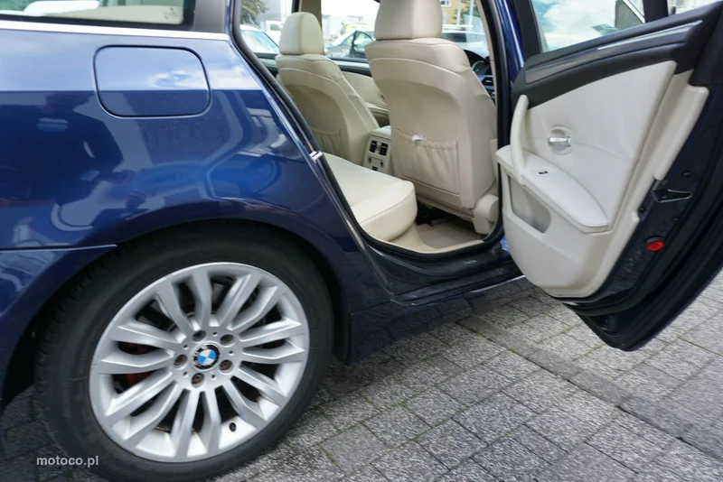 BMW Seria 5 E60 530 16