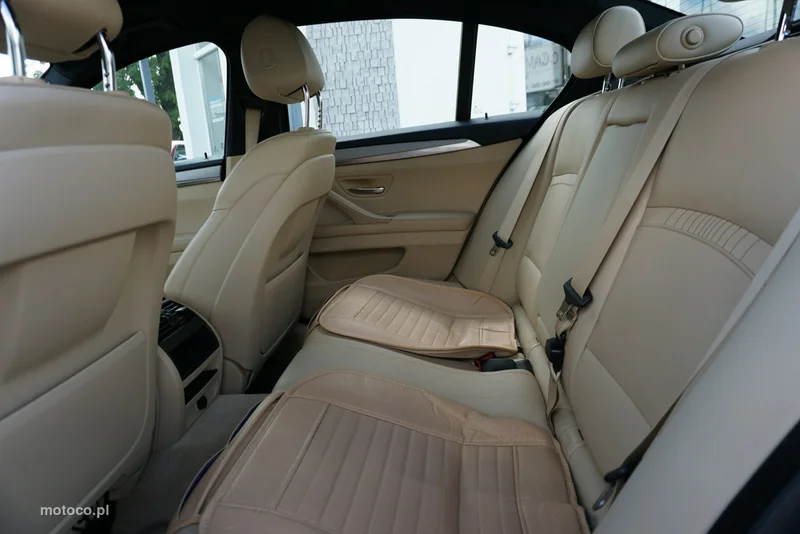 BMW Seria 5 F10 520 13