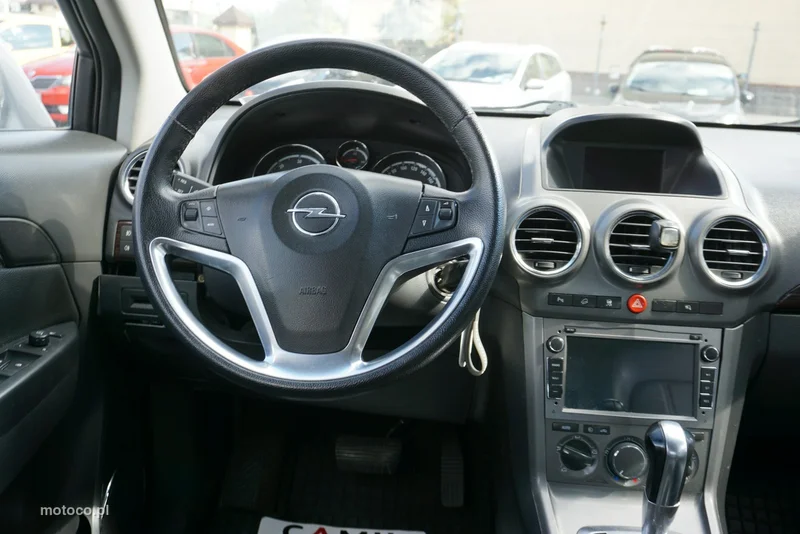 Opel Antara 12