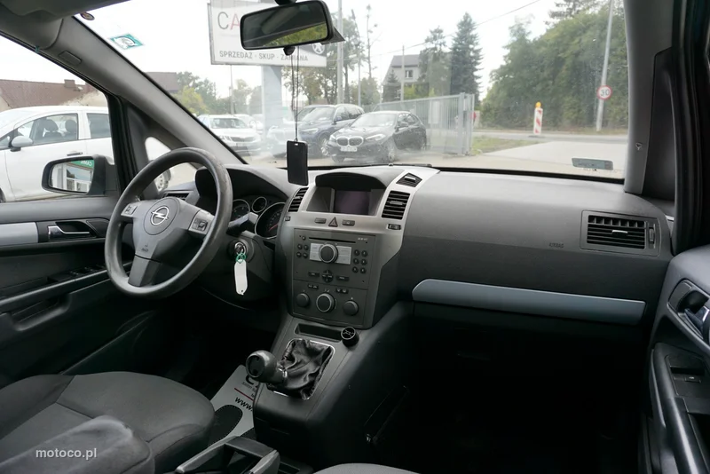 Opel Zafira B 15