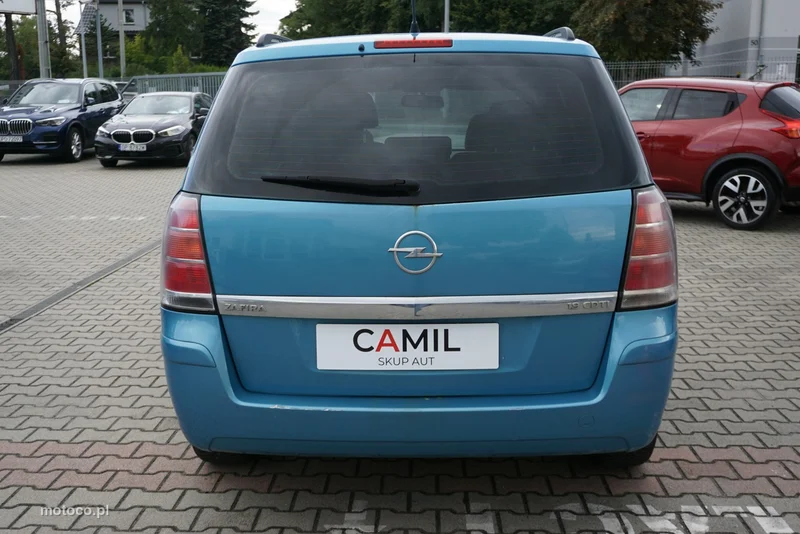 Opel Zafira B 6