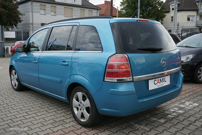 Opel Zafira B 7