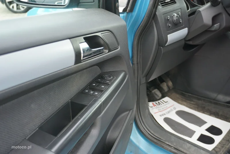 Opel Zafira B 8