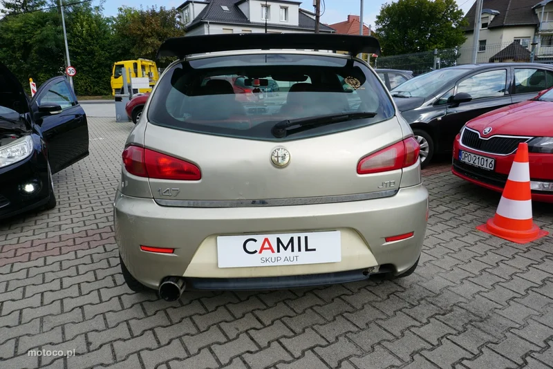 Alfa Romeo 147 12