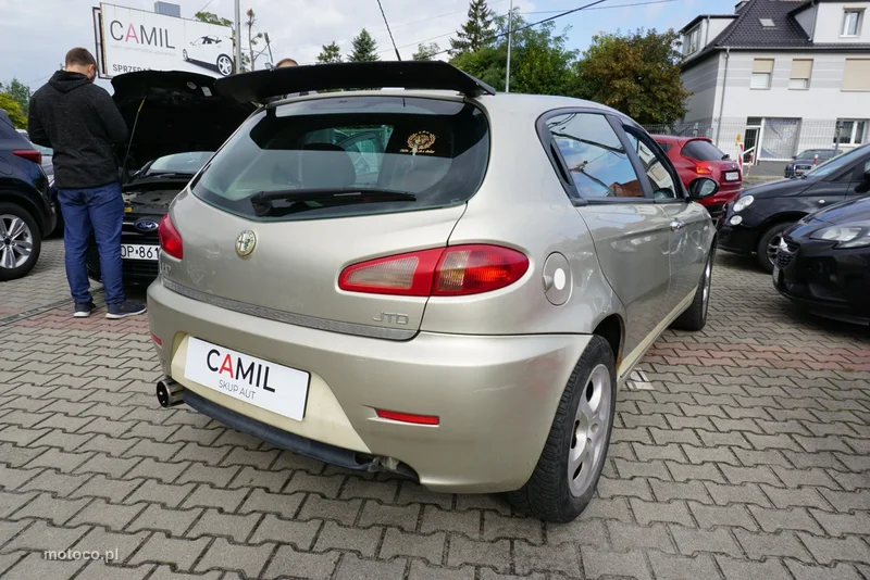 Alfa Romeo 147 4