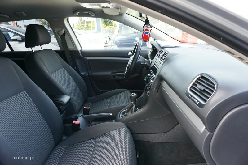Volkswagen Golf Variant 24